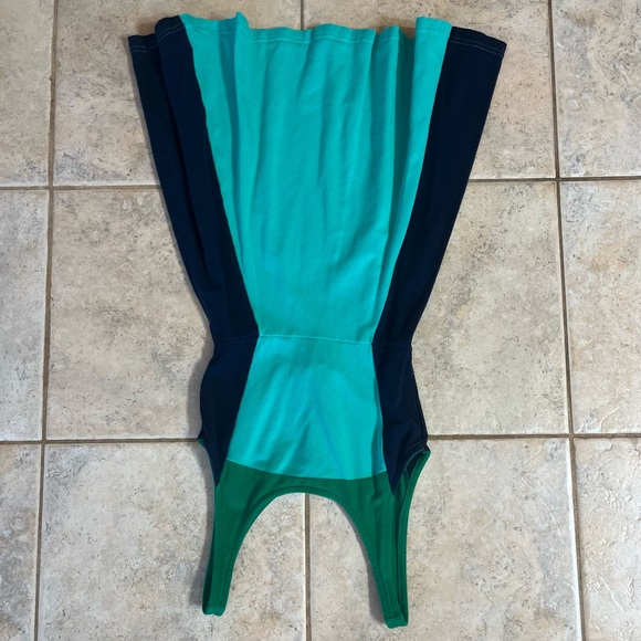 EXPRESS GREEN/TEAL COLOR BLOCKED SKATER DRESS - Picture 2 of 4